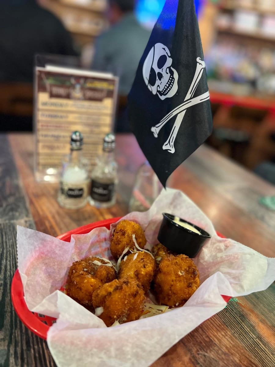 Jolly Roger's Grub & Pub – photo 2